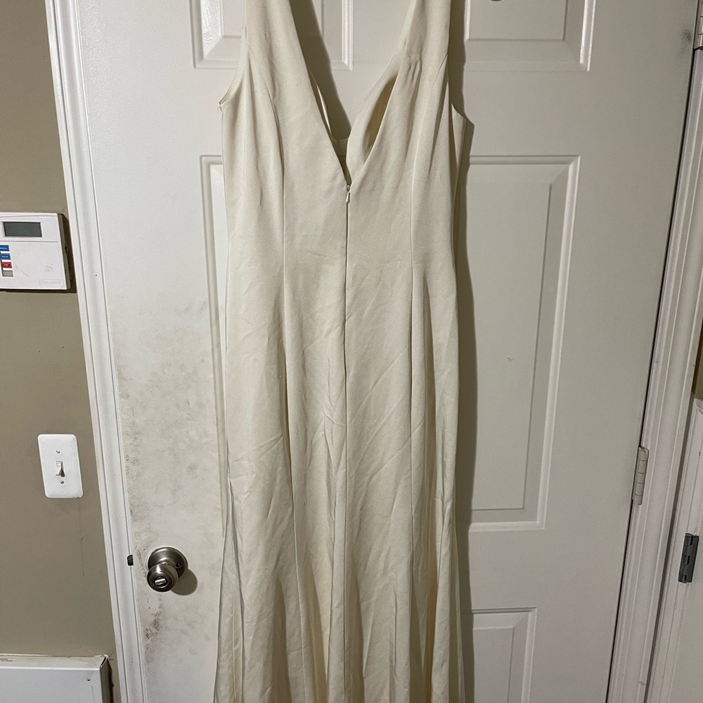 Ivory gown - Picture 5 of 6